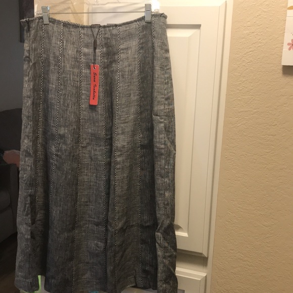 Sara Isabella black and white long skirt NWT - Picture 5 of 10